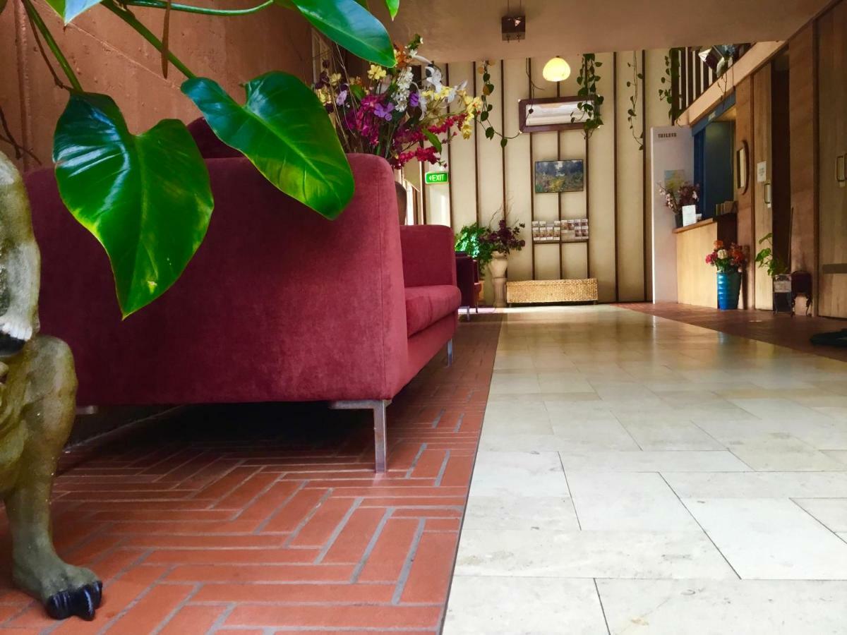 ベストウェスタン ペンバートン ホテル エクステリア 写真